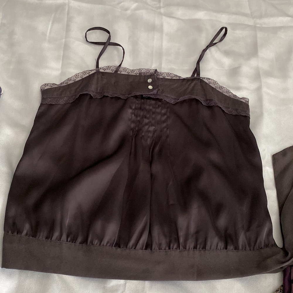 Bundle Bundle!!! Four Tops For $29 - image 2